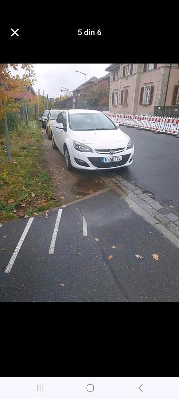 Weiß Gebraucht 2014 Opel Astra Kleinwagen | 5.500 € (Fairer Preis) - Bild 1/4