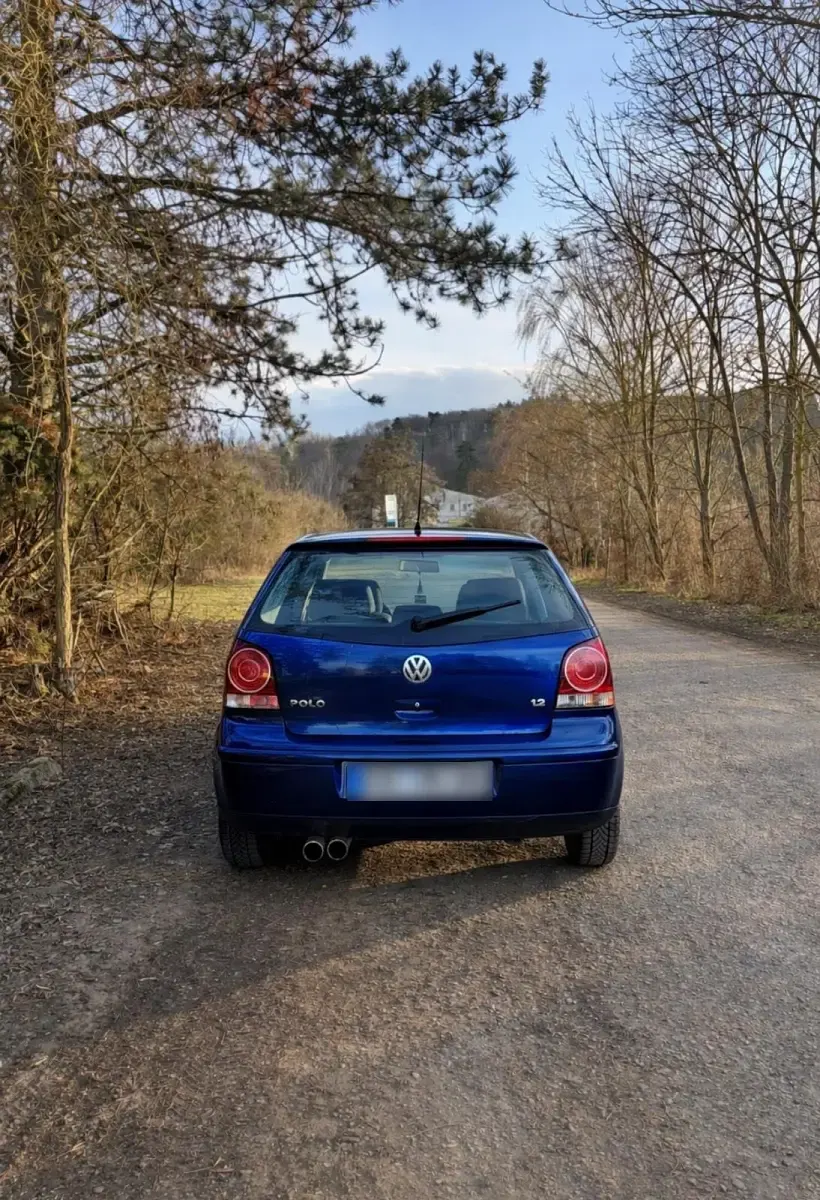 Gebraucht VW Polo 64 PS (47 kW) 2005 Blau Kleinwagen