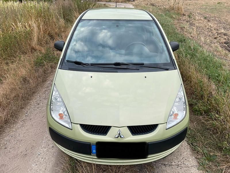 Grün Gebraucht 2006 Mitsubishi Colt Kleinwagen | 2.700 € - Bild 1/4