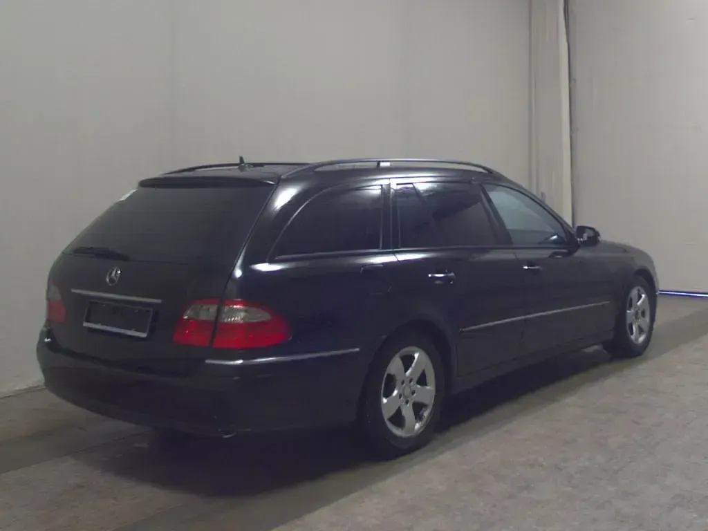 Second-hand Mercedes E220 Avantgarde 170 CP (125 kW) 2009 Negru Break