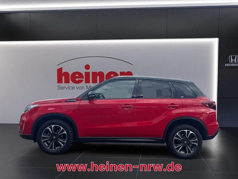 Gebraucht Suzuki Vitara Comfort+ 140 PS (102 kW) 2021 Schwarz SUV