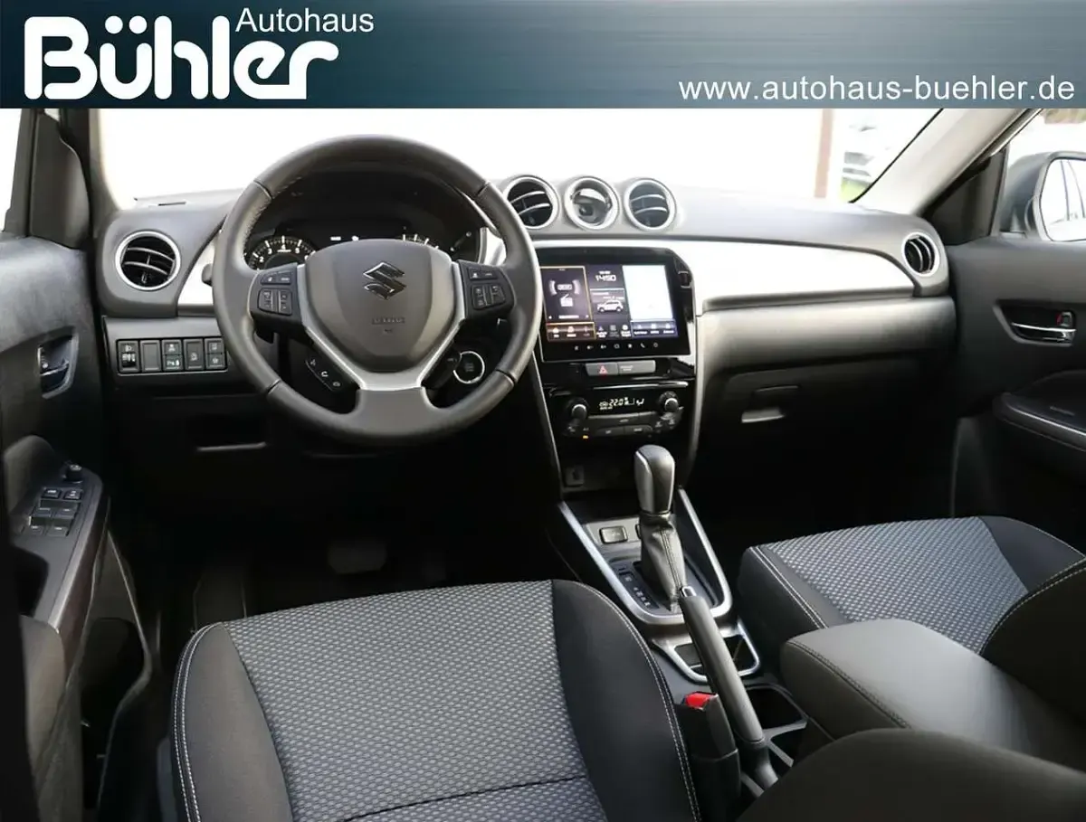 Gebraucht Suzuki Vitara Comfort 129 PS (94 kW) 2024 Cool white pearl metallic SUV