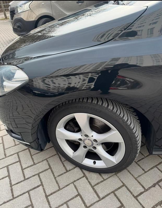 Gebraucht Mercedes B220 170 PS (125 kW) 2013 Schwarz Van / Kleinbus