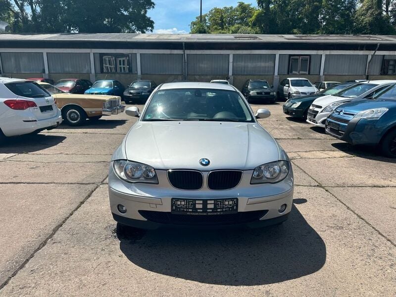 Silber Gebraucht 2006 BMW 118 Kleinwagen | 3.700 € (Fairer Preis) - Bild 1/4