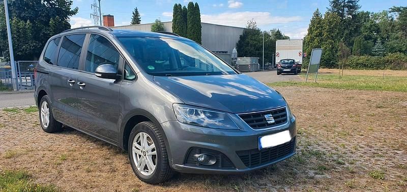 Grau Gebraucht 2015 Seat Alhambra Style Van / Kleinbus | 14.500 € (Fairer Preis) - Bild 1/4