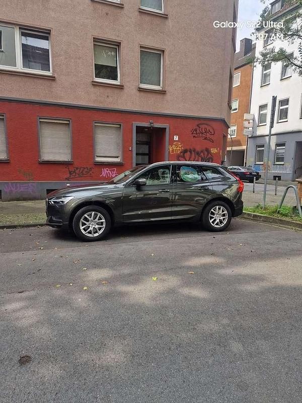 Weiß Gebraucht 2019 Volvo XC60 Momentum SUV | 20.000 € (Fairer Preis) - Bild 1/4