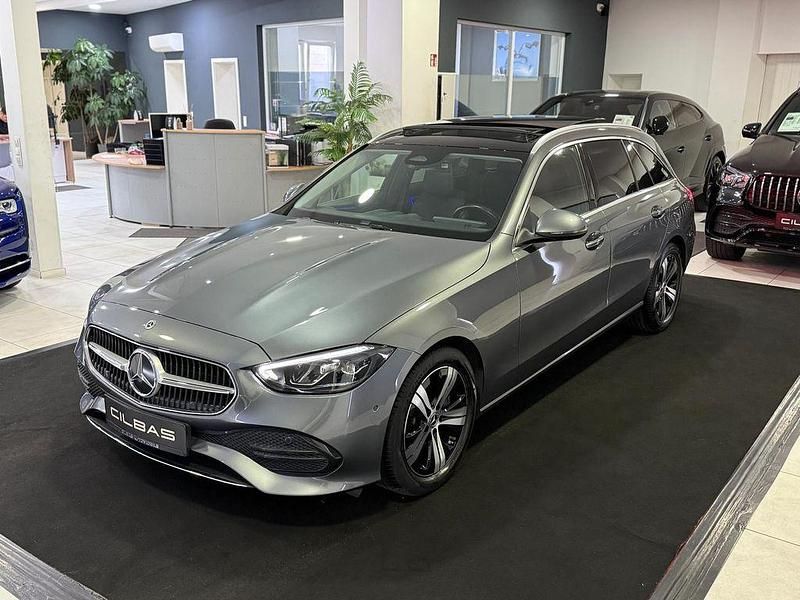 Grau Gebraucht 2023 Mercedes C220 Limousine | 29.900 € (Fairer Preis) - Bild 1/4