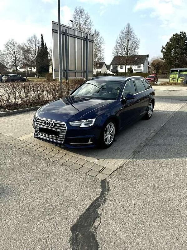 Second-hand Audi A4 S-Line 190 CP (139 kW) 2019 Albastru Break