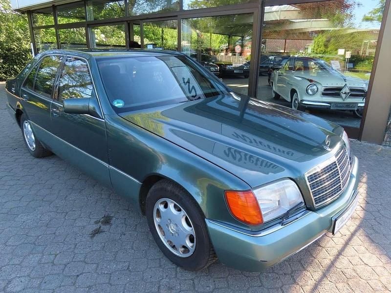 Grün 0 metallic Gebraucht 1993 Mercedes S280 SE Limousine | 5.700 € - Bild 1/4