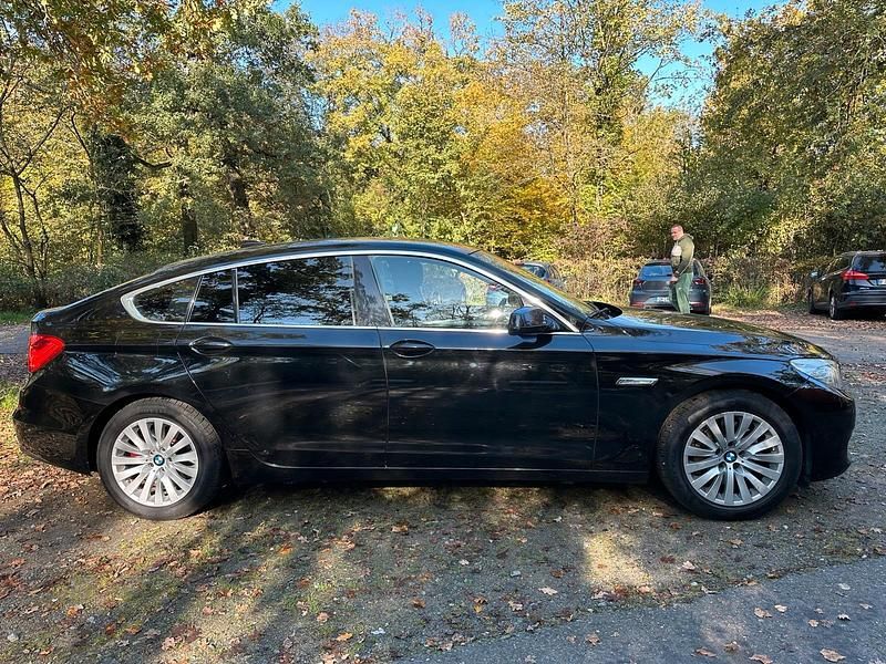 Schwarz Gebraucht 2010 BMW 530 Gran Turismo Coupé | 9.500 € (Superpreis) - Bild 1/4