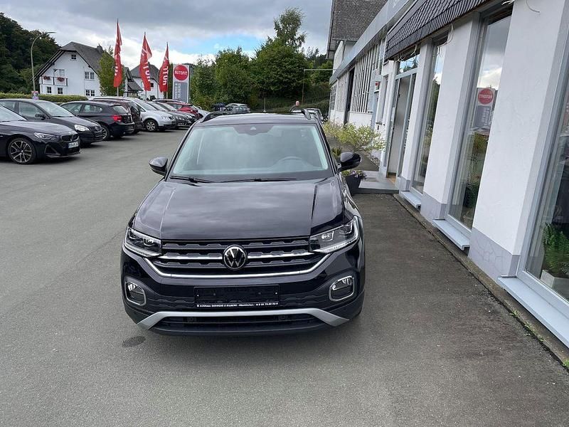 Gebraucht VW T-Cross Active 110 PS (80 kW) 2023 Schwarz SUV
