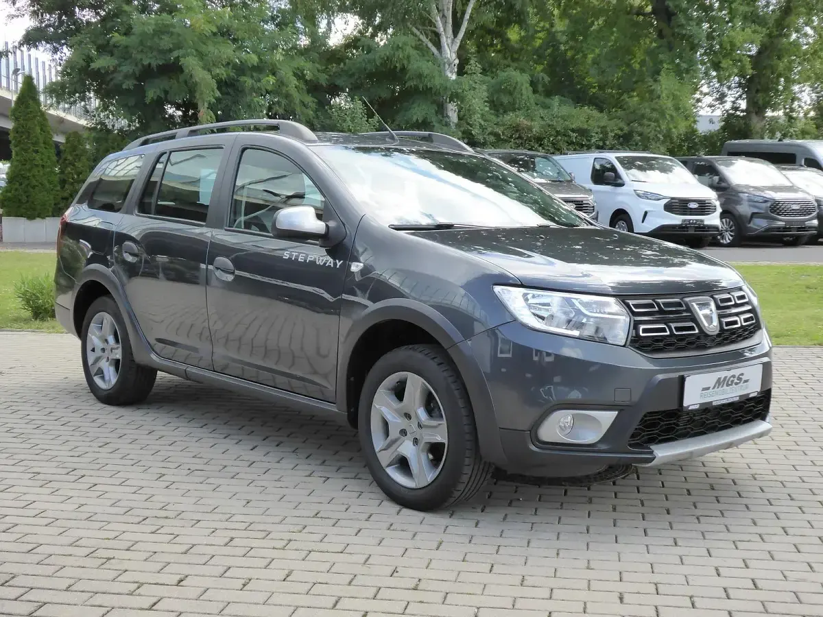Gebraucht Dacia Logan MCV Stepway 90 PS (66 kW) 2020 Grau Kombi