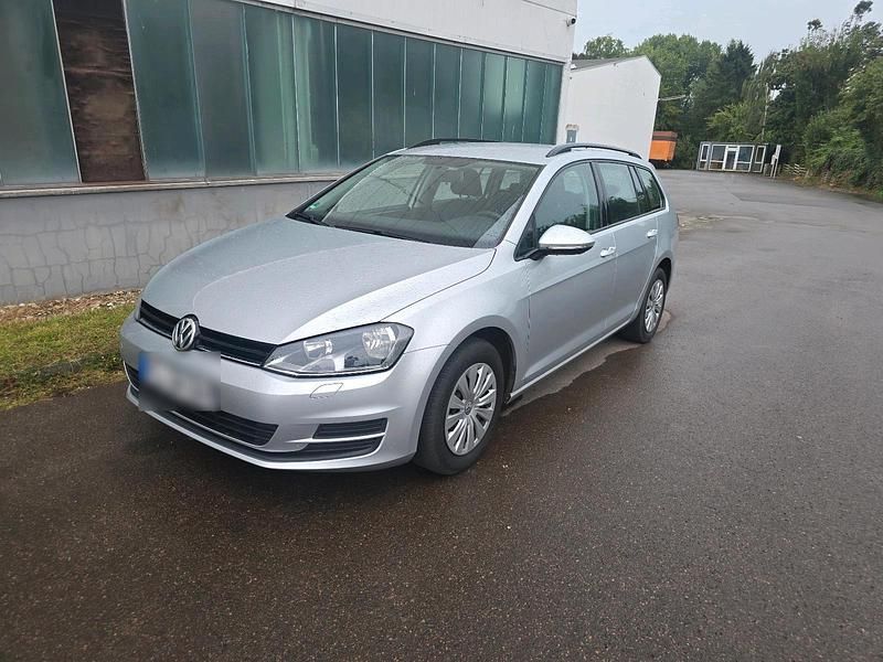 Silber Gebraucht 2015 VW Golf VII Kombi | 5.700 € (Superpreis) - Bild 1/4
