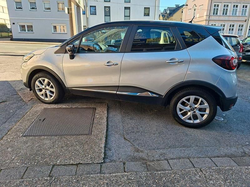 Gebraucht Renault Captur LIMITED 90 PS (66 kW) 2020 Grau SUV