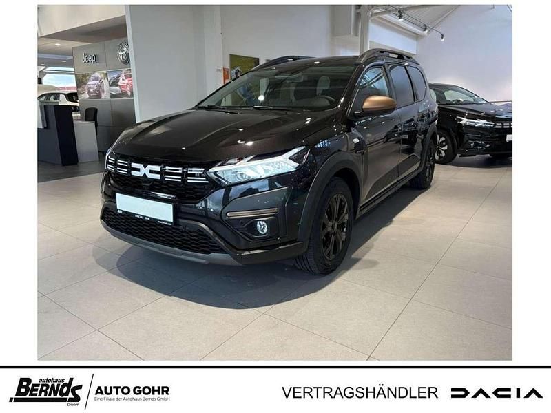 Perlmuttschwarz metallic Neu 2025 Dacia Jogger Expression Kombi | 23.269 € (Fairer Preis) - Bild 1/4