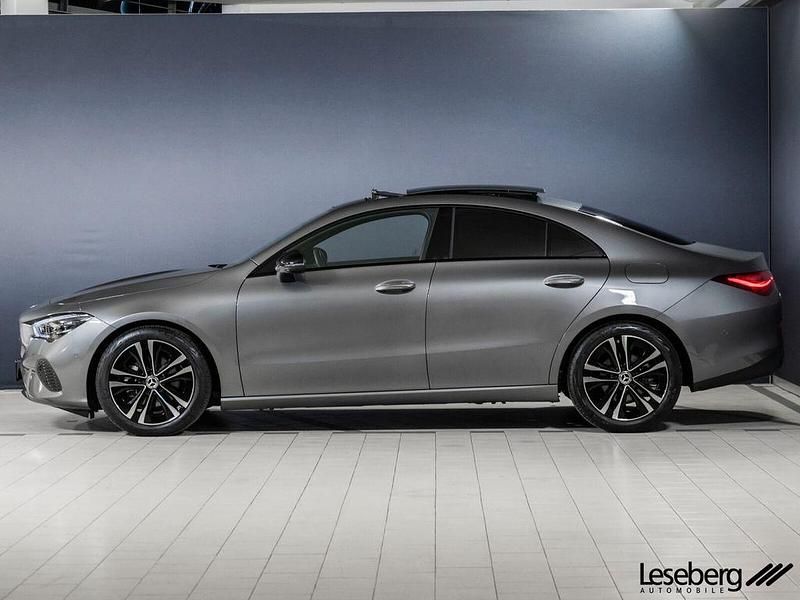 Gebraucht Mercedes CLA200 Progressive 163 PS (119 kW) 2024 Mountaingrau Coupé