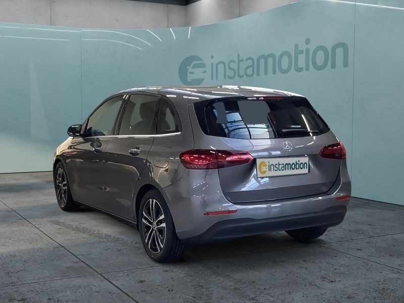 Gebraucht Mercedes B220 190 PS (139 kW) 2025 Grau Kleinwagen