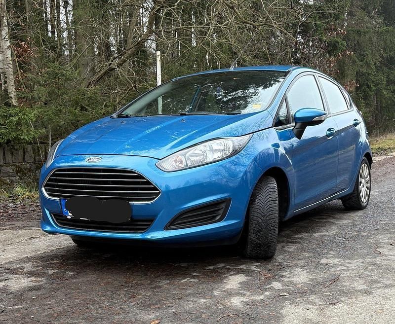 Blau Gebraucht 2013 Ford Fiesta Kleinwagen | 2.150 € (Superpreis) - Bild 1/4