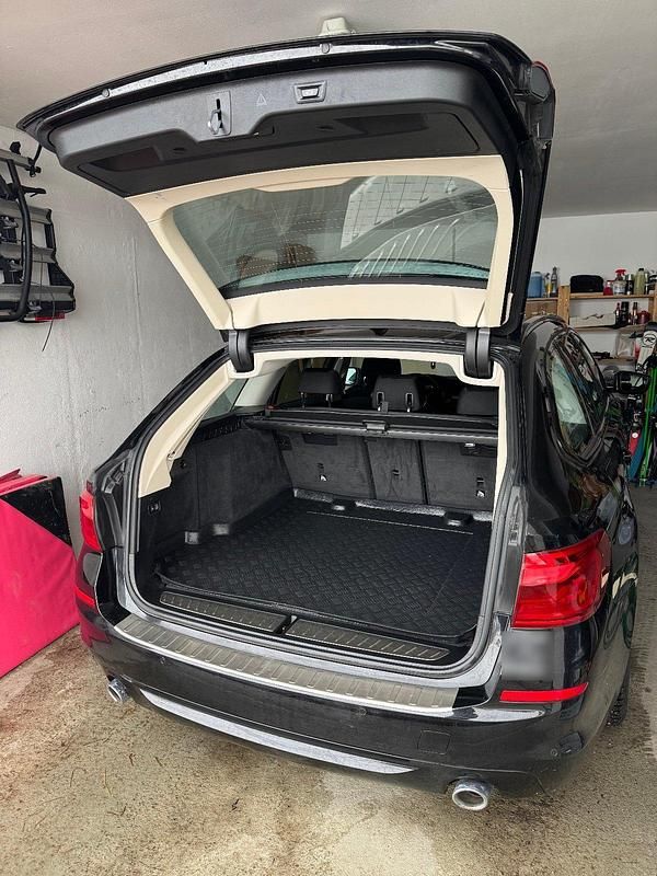 Gebraucht BMW 520 190 PS (139 kW) 2018 Schwarz Kombi