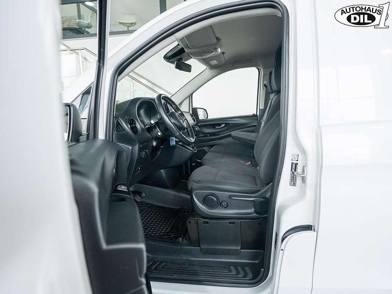 Usado Mercedes Vito 163 HP (119 kW) 2021 Branco Van