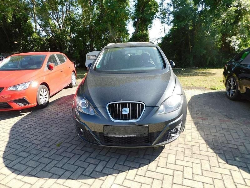 Gris track Gebraucht 2010 Seat Altea XL Stylance Van / Kleinbus | 2.990 € (Guter Preis) - Bild 1/4