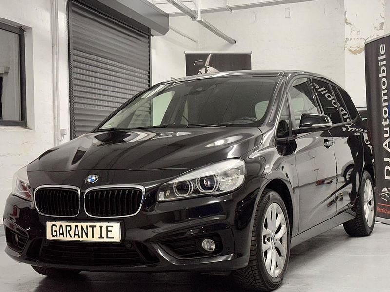 Gebraucht BMW 220 Gran Tourer Sport Line 192 PS (141 kW) 2016 Schwarz Van / Kleinbus