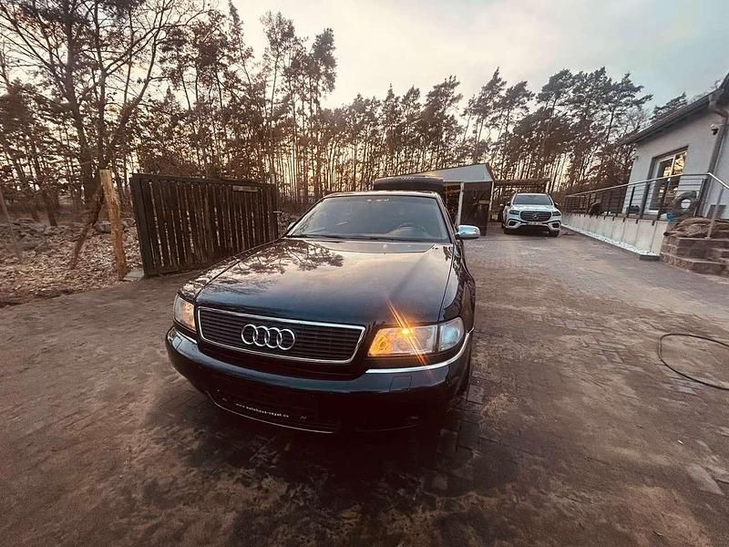 Second-hand Audi A8 230 CP (169 kW) 1996 Negru Berlinǎ