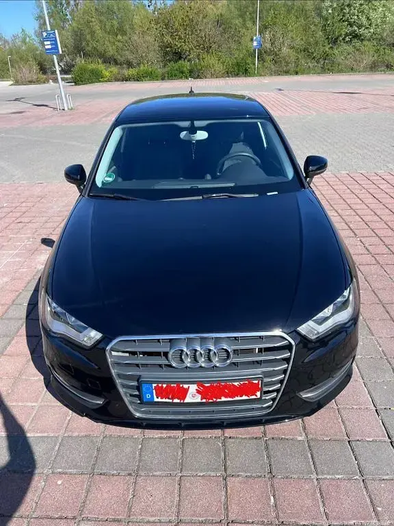 Gebraucht Audi A3 Ambiente 122 PS (89 kW) 2013 Schwarz Limousine