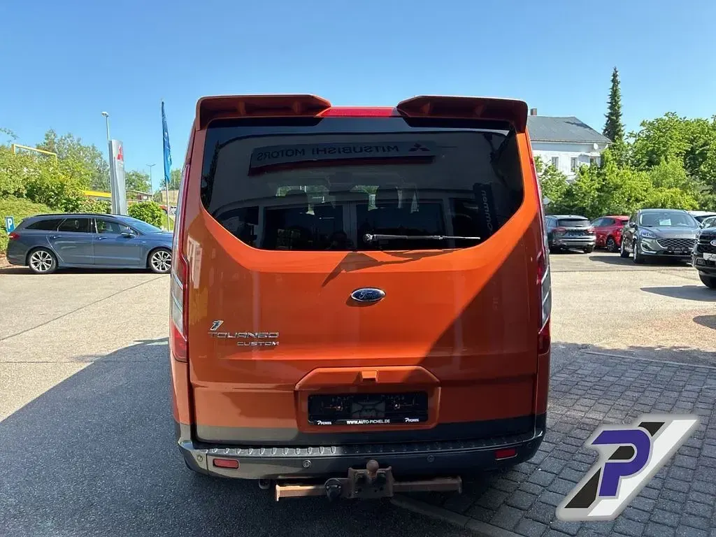 Gebraucht Ford Tourneo Active 185 PS (136 kW) 2022 Orange(metallic) Van / Kleinbus