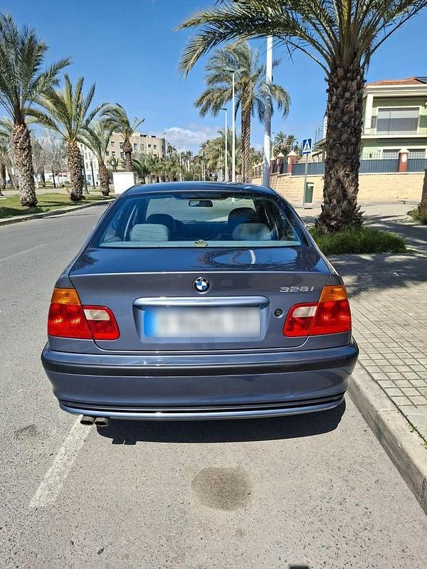 Second-hand BMW 328 193 CP (141 kW) 1999 Albastru Berlinǎ