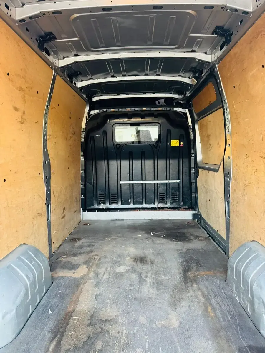 Gebraucht Opel Movano 163 PS (119 kW) 2015 Silber Van / Kleinbus