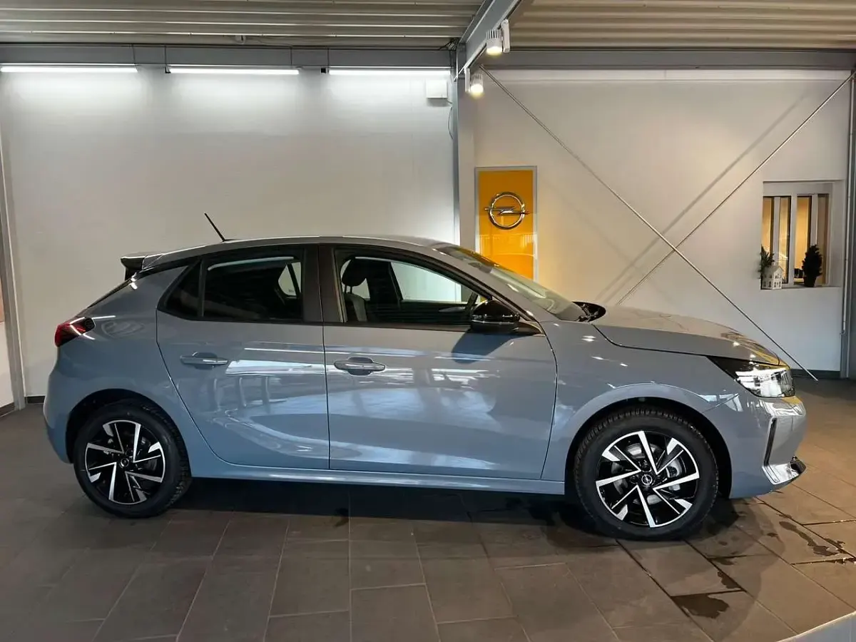 Nowe Opel Corsa Edition 110 KM (80 kW) 2026 Szary Sedan/Limuzyna