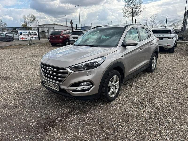 Gebraucht Hyundai Tucson Advantage 177 PS (130 kW) 2016 Grau SUV