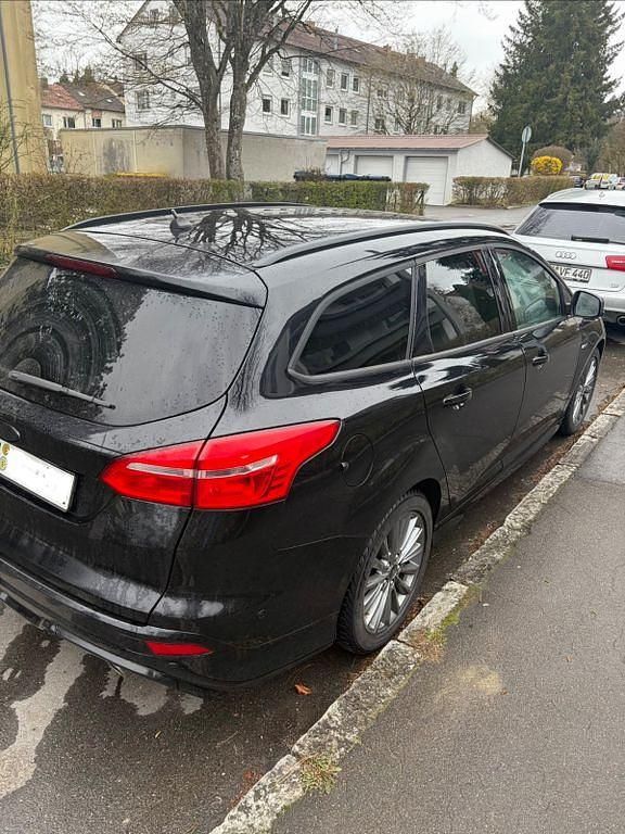 Gebraucht Ford Focus ST-Line 182 PS (133 kW) 2018 Schwarz Limousine