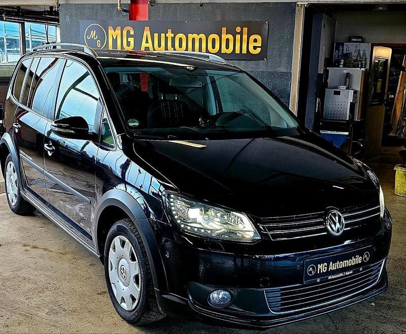 Gebraucht VW Touran Cross 140 PS (102 kW) 2013 Schwarz Van / Kleinbus