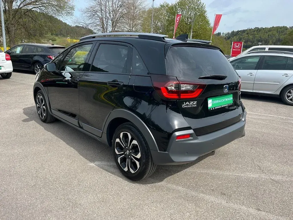 Usata Honda Jazz Executive 98 CV (72 kW) 2022 Nero Utilitaria