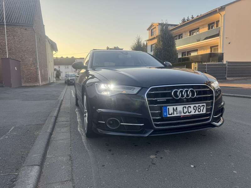 Blau Gebraucht 2016 Audi A6 Kombi | 24.650 € (Teuer) - Bild 1/4