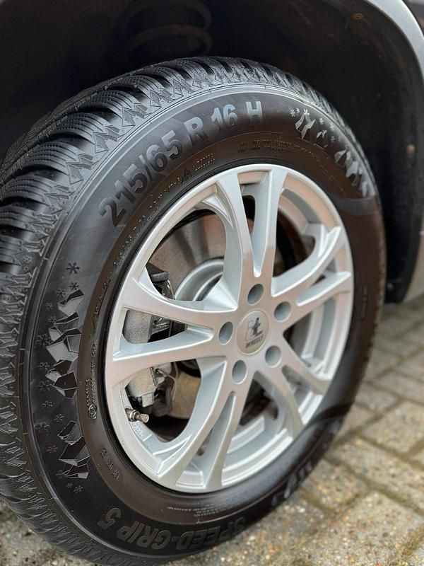 Gebraucht VW Tiguan 140 PS (102 kW) 2011 Schwarz SUV