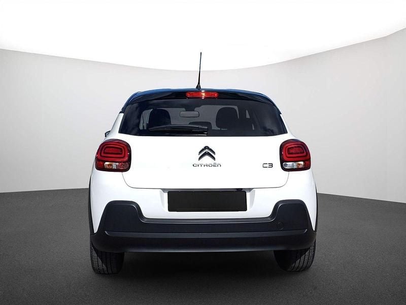 Usado Citroën C3 Shine 82 CV (60 kW) 2022 Blanco Utilitario