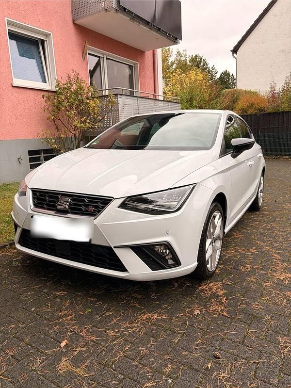 Weiß Gebraucht 2021 Seat Ibiza FR Kleinwagen | 12.200 € (Guter Preis) - Bild 1/4