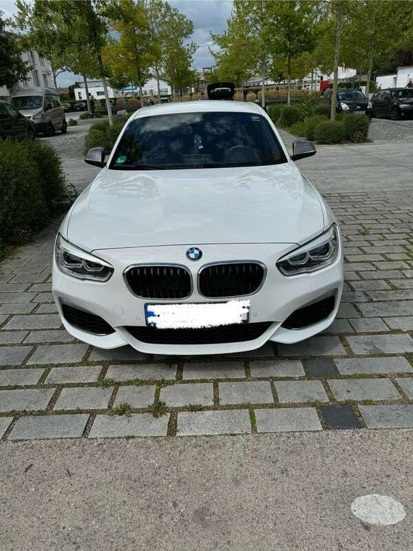 Weiß Gebraucht 2017 BMW M140 M Sport Kleinwagen | 30.000 € (Teuer) - Bild 1/4