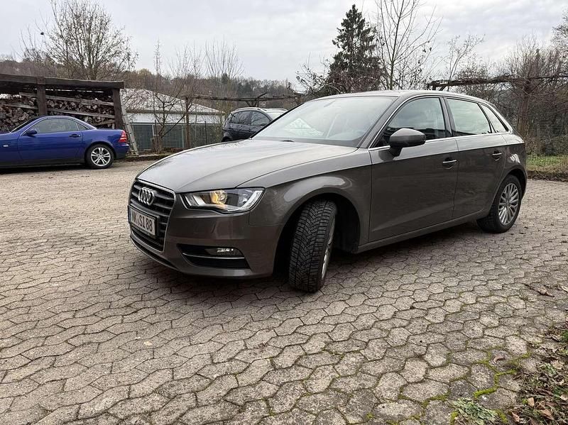 Gebraucht Audi A3 Ambiente 150 PS (110 kW) 2014 Limousine