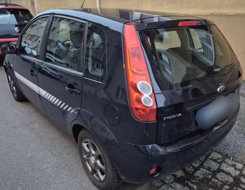 Blau Gebraucht 2007 Ford Fiesta Ambiente Kleinwagen | 1.699 € (Guter Preis) - Bild 1/4