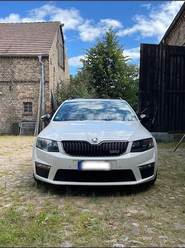 Gebraucht Skoda Octavia RS 184 PS (135 kW) 2014 Weiß Kleinwagen