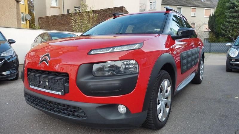 Gebraucht Citroën C4 Feel 99 PS (72 kW) 2017 Rouge aden SUV
