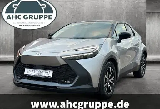 Neu Toyota C-HR 180 PS (132 kW) 2025 Silber SUV