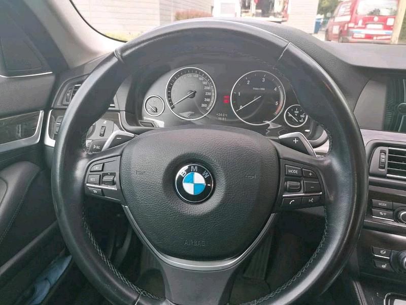 Gebraucht BMW 525 300 PS (220 kW) 2011 Blau Kombi