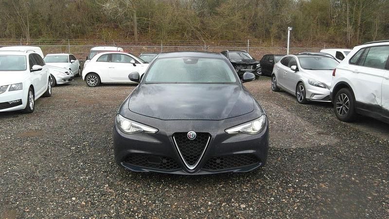Gebraucht Alfa Romeo Giulia 136 PS (100 kW) 2018 Grau Limousine
