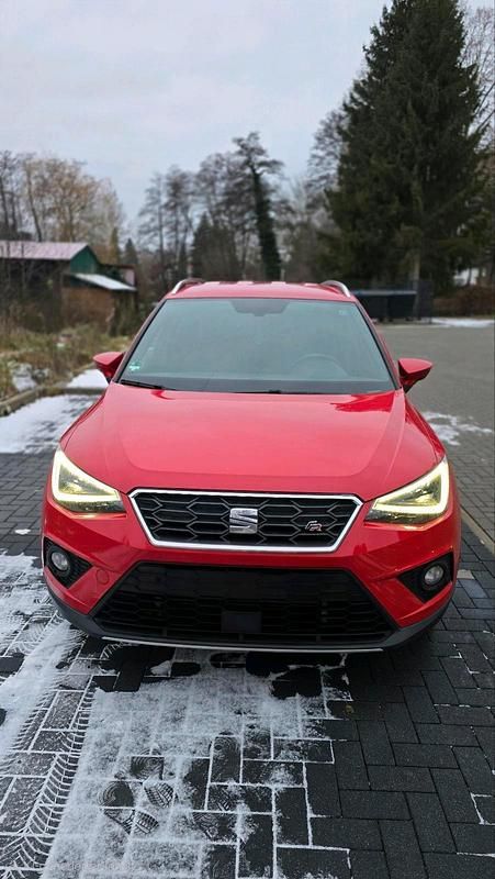 Rot Gebraucht 2020 Seat Arona FR SUV | 13.600 € (Guter Preis) - Bild 1/4