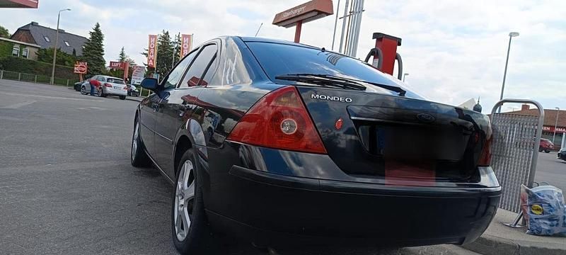 Usata Ford Mondeo 2001 Nero Utilitaria